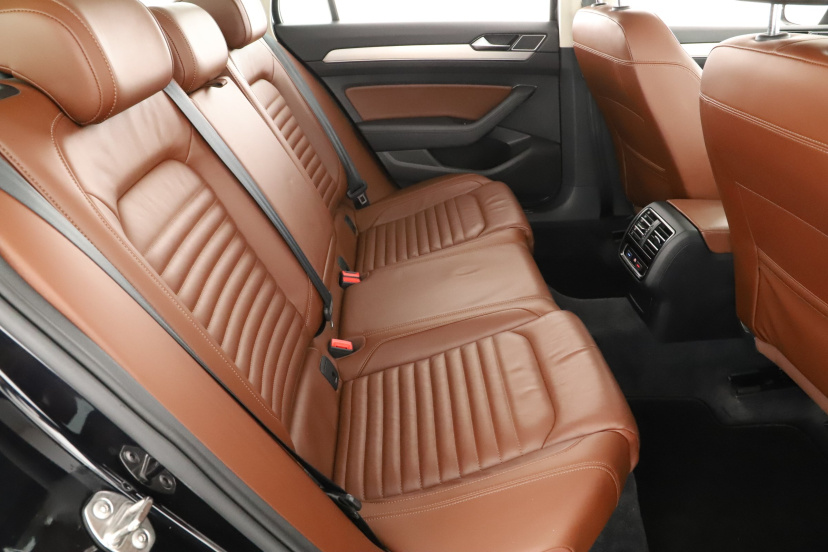 Volkswagen Passat, 2015
