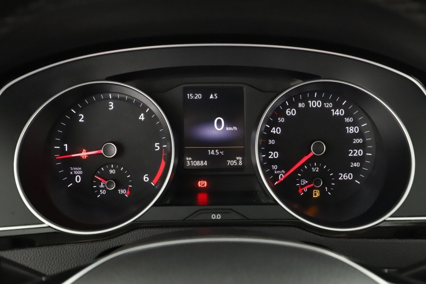 Volkswagen Passat, 2015