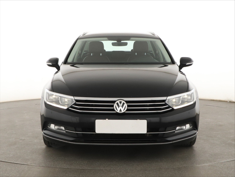 Volkswagen Passat, 2015