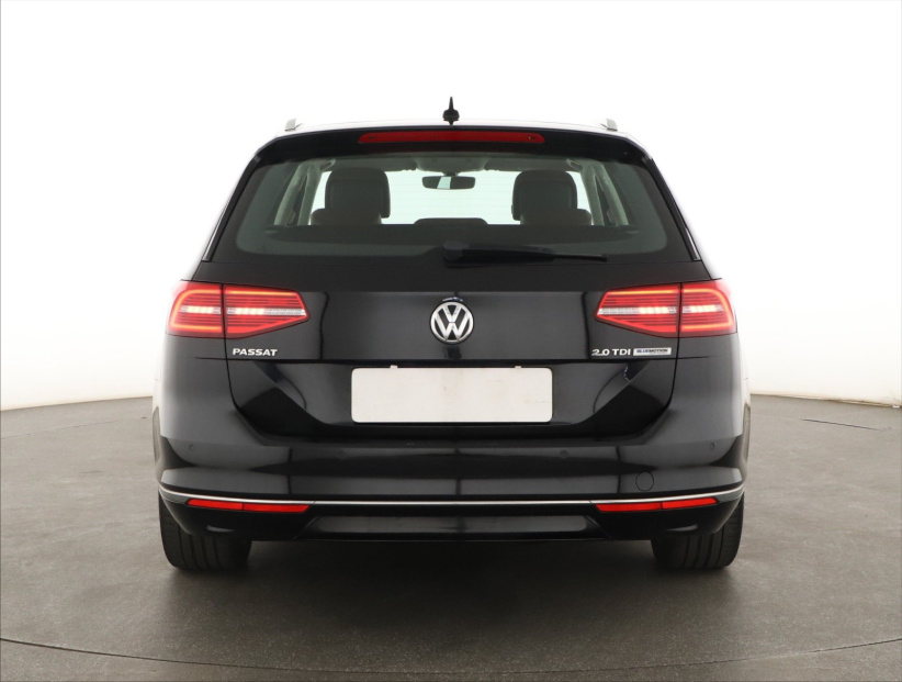 Volkswagen Passat, 2015