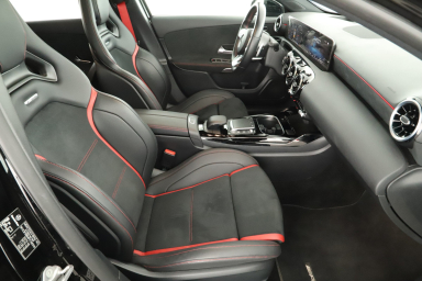 Mercedes-Benz A - 2022