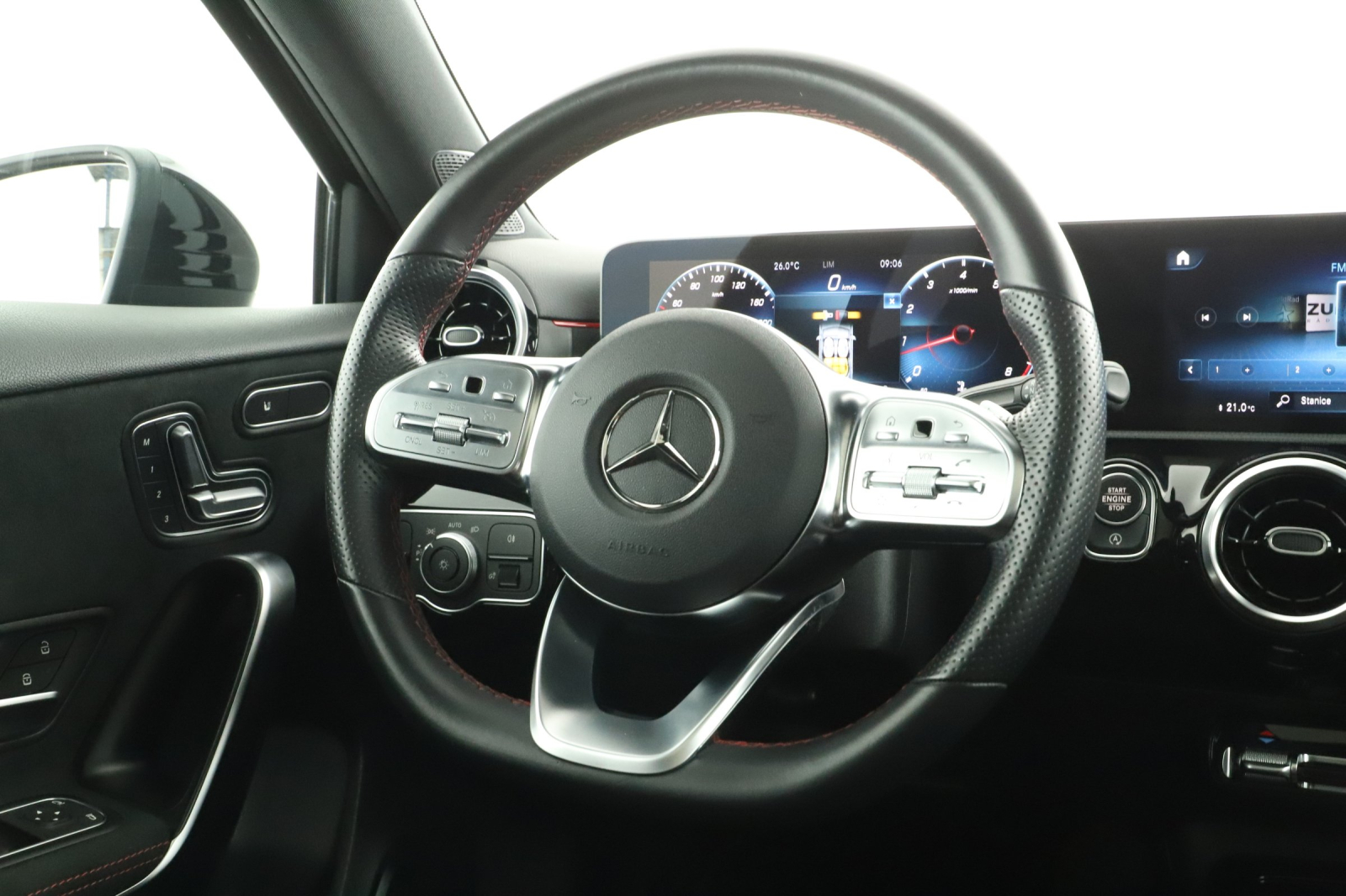 Mercedes-Benz A - 2022