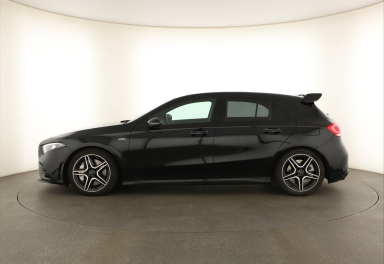 Mercedes-Benz A - 2022