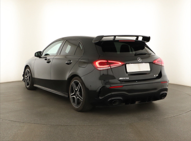 Mercedes-Benz A - 2022