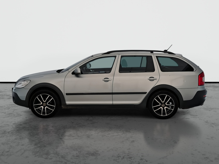 Škoda Octavia Scout, 2011