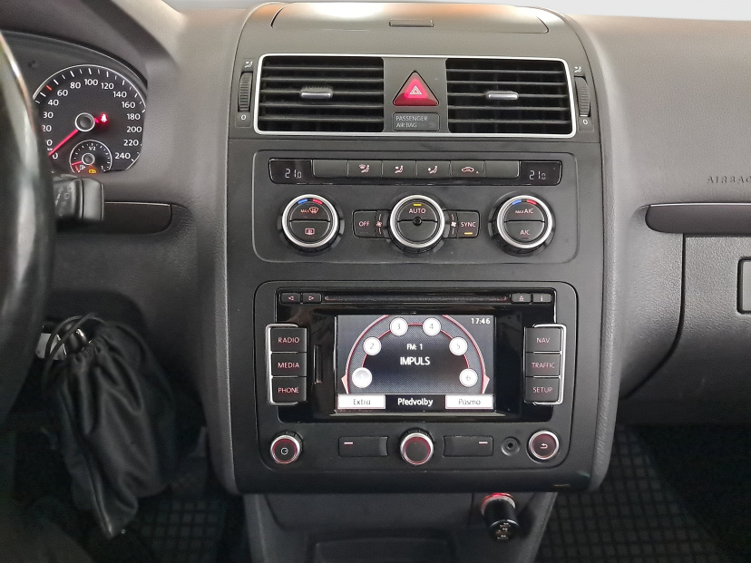 Volkswagen Touran, 2013