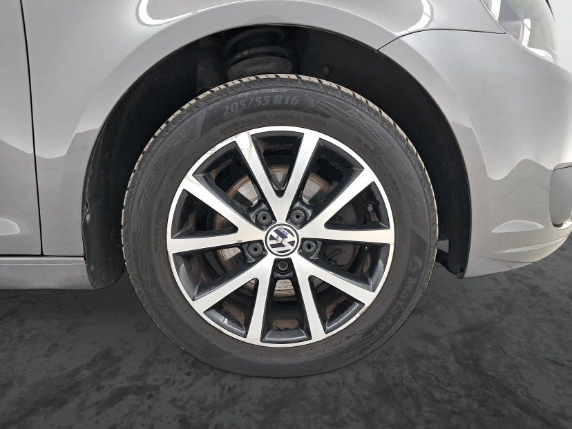 Volkswagen Touran, 2013