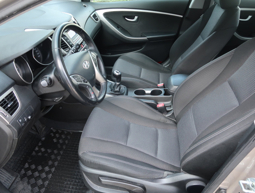 Hyundai i30, 2016