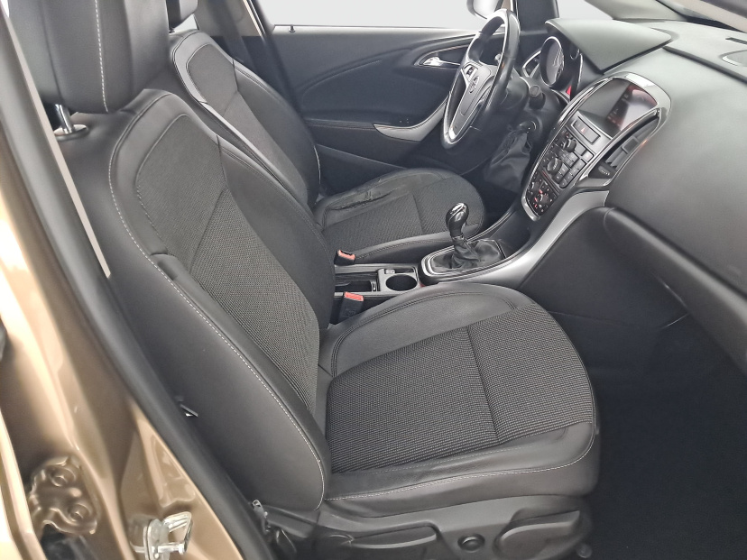 Opel Astra, 2014