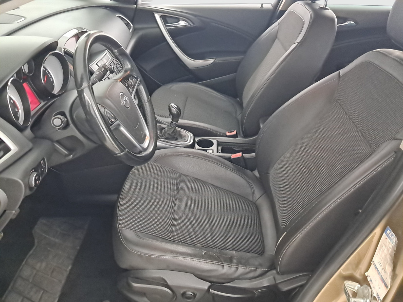 Opel Astra, 2014