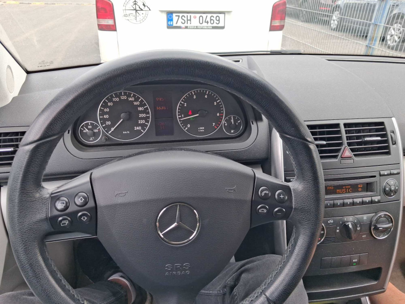 Mercedes-Benz A, 2010