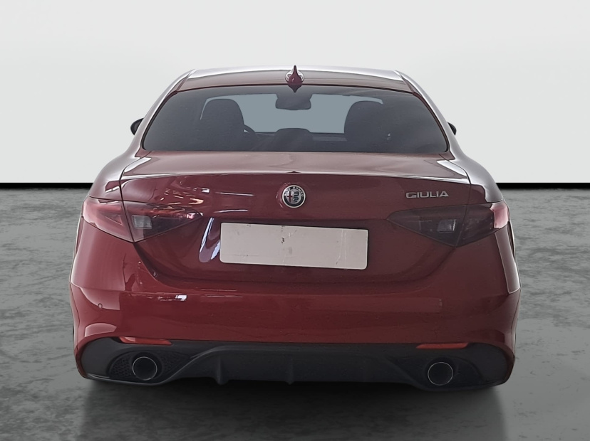 Alfa Romeo Giulia, 2017