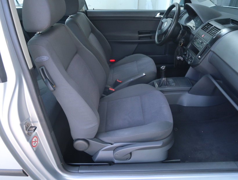 Volkswagen Polo, 2003