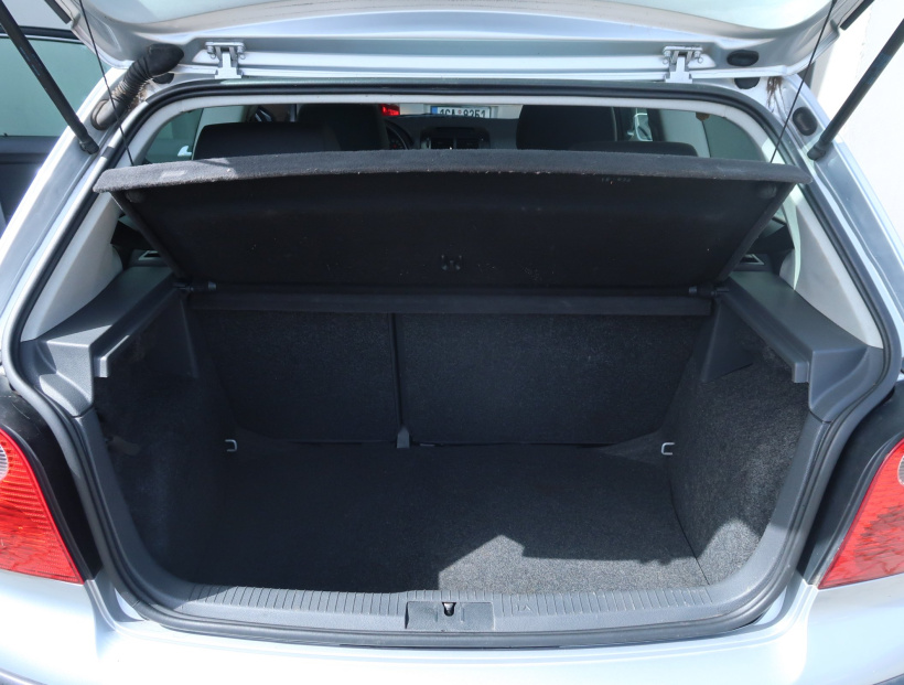 Volkswagen Polo, 2003