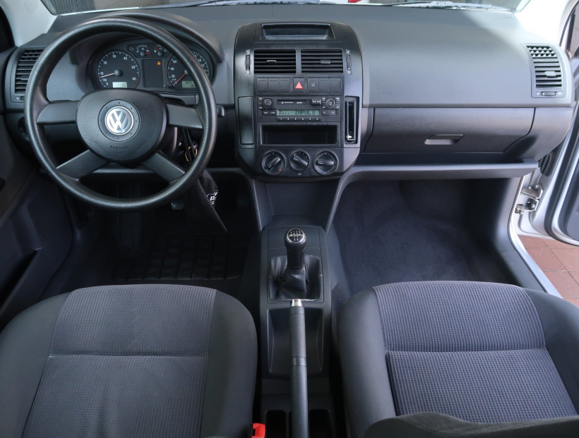 Volkswagen Polo, 2003