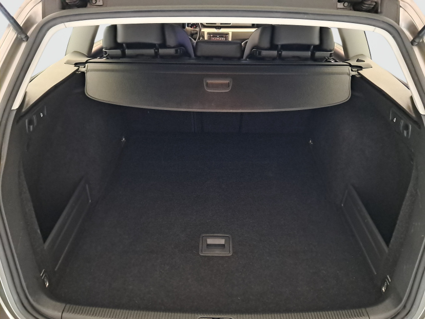 Volkswagen Passat, 2012