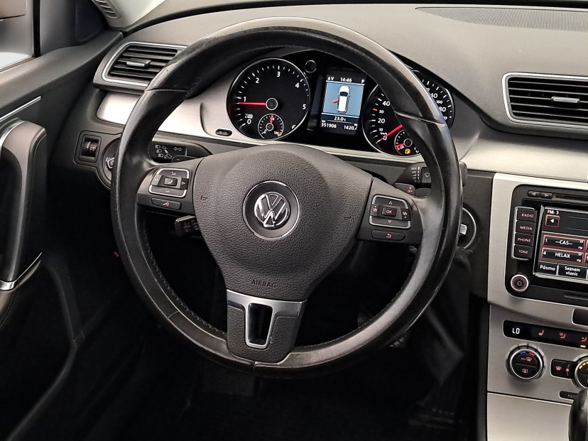 Volkswagen Passat, 2012
