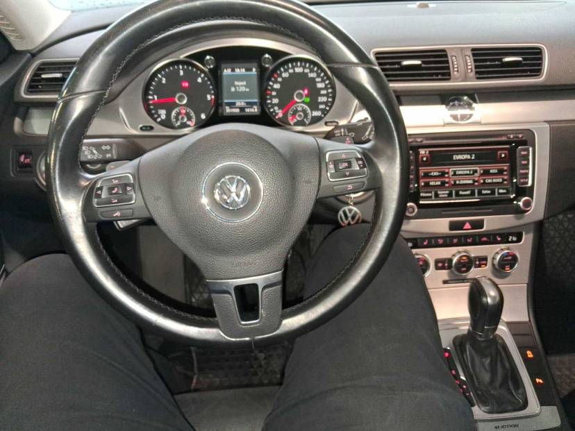 Volkswagen Passat, 2012