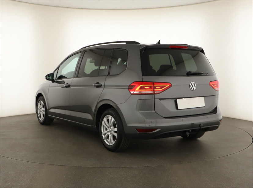 Volkswagen Touran, 2016