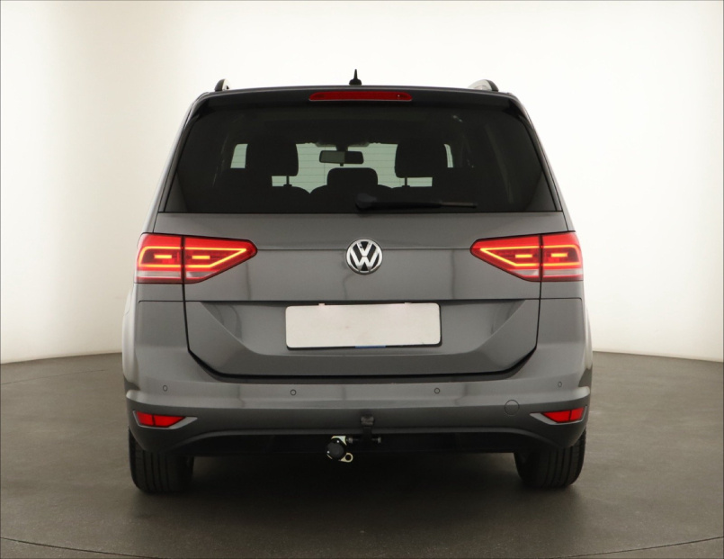 Volkswagen Touran, 2016