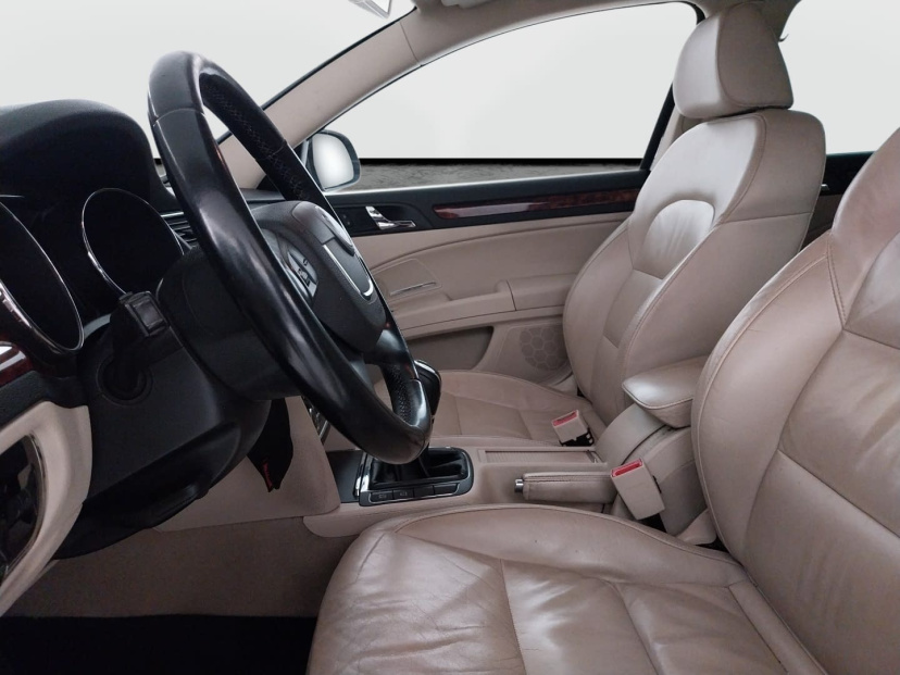 Škoda Superb, 2011