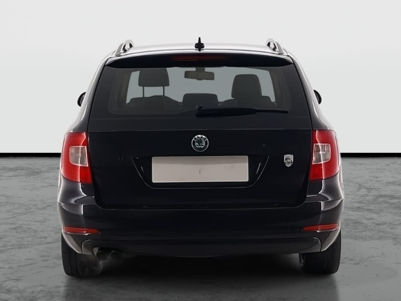 Škoda Superb, 2011
