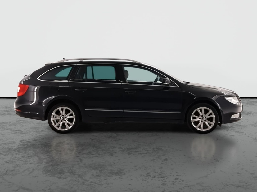 Škoda Superb, 2011