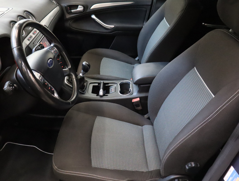 Ford Galaxy, 2013