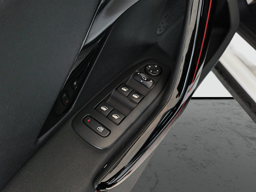 Peugeot 2008, 2017