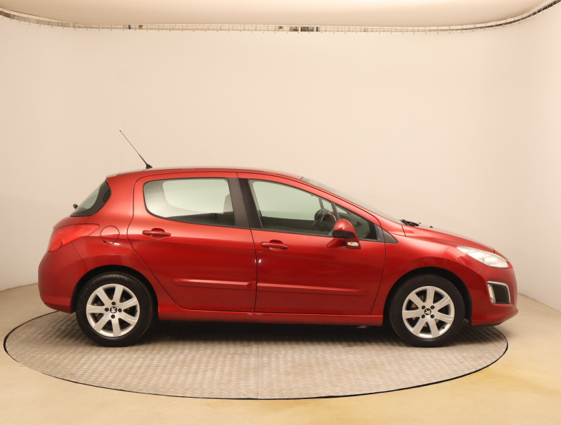 Peugeot 308, 2012