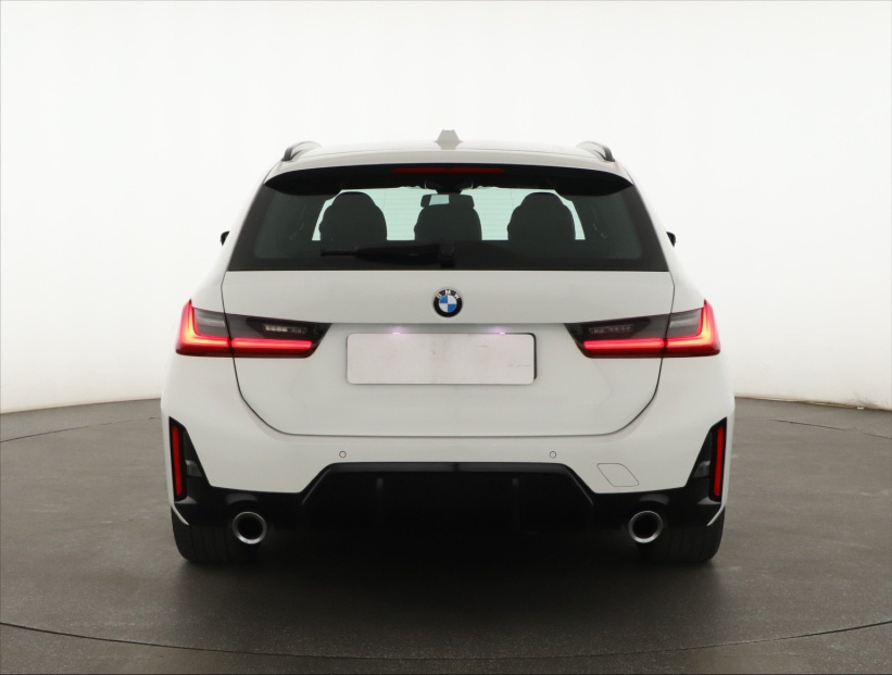 BMW 3, 2023