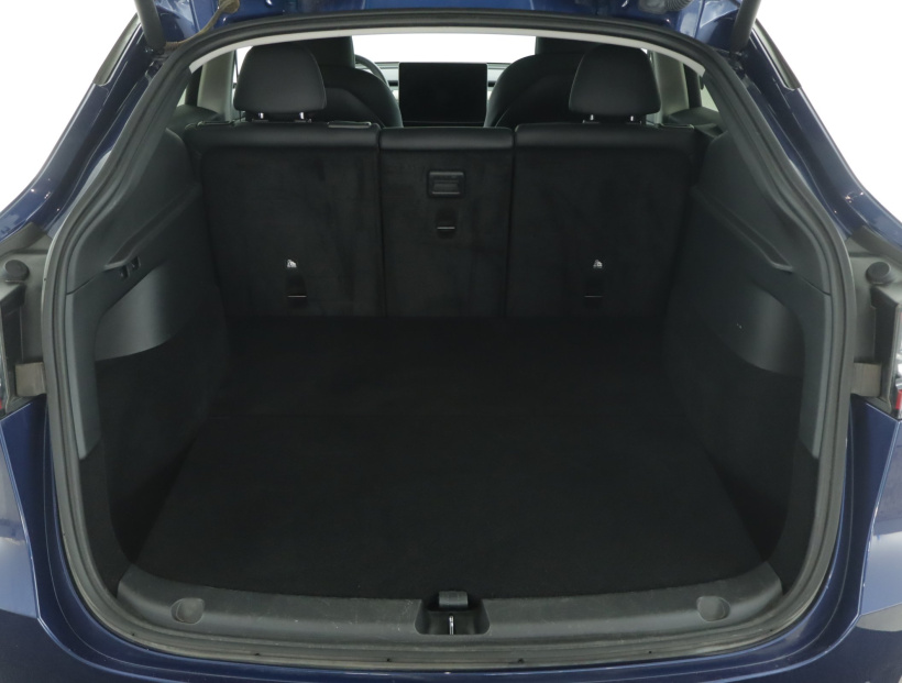 Tesla Model Y, 2022