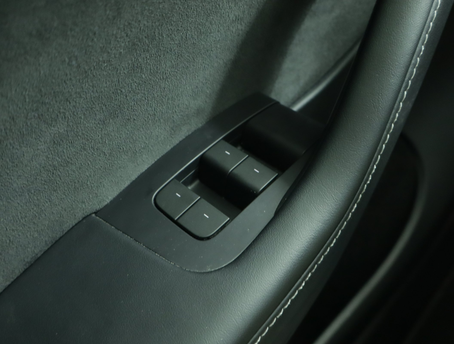 Tesla Model Y Long Range AWD – fotografie 23