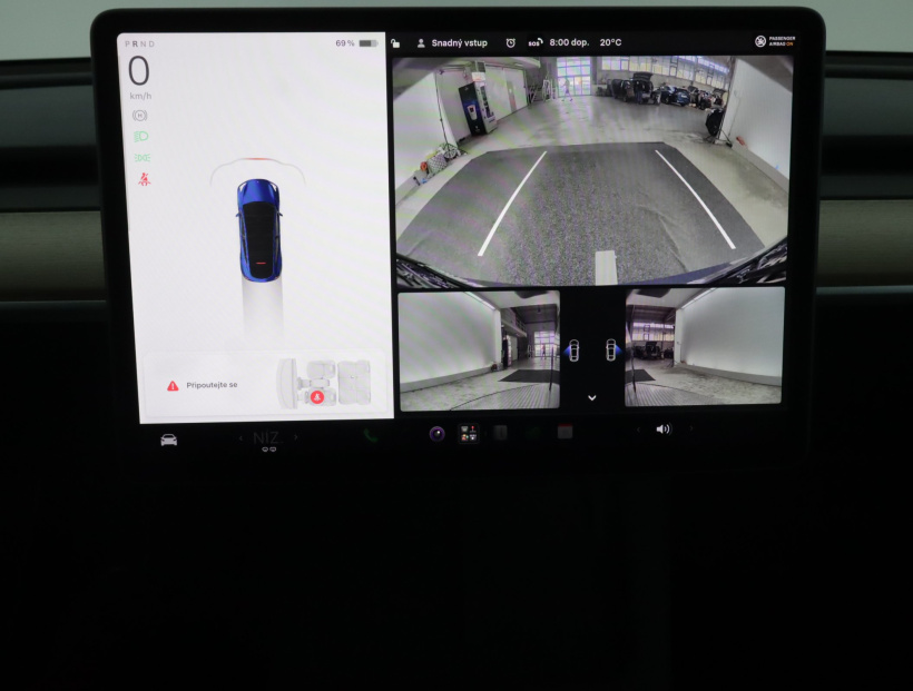 Tesla Model Y, 2022