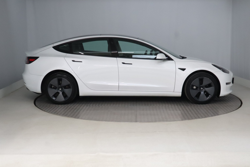 Tesla Model 3, 2021