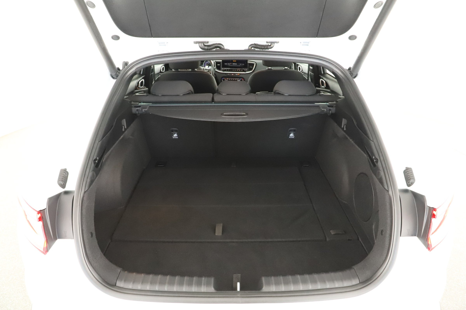 Kia ProCeed - 2023