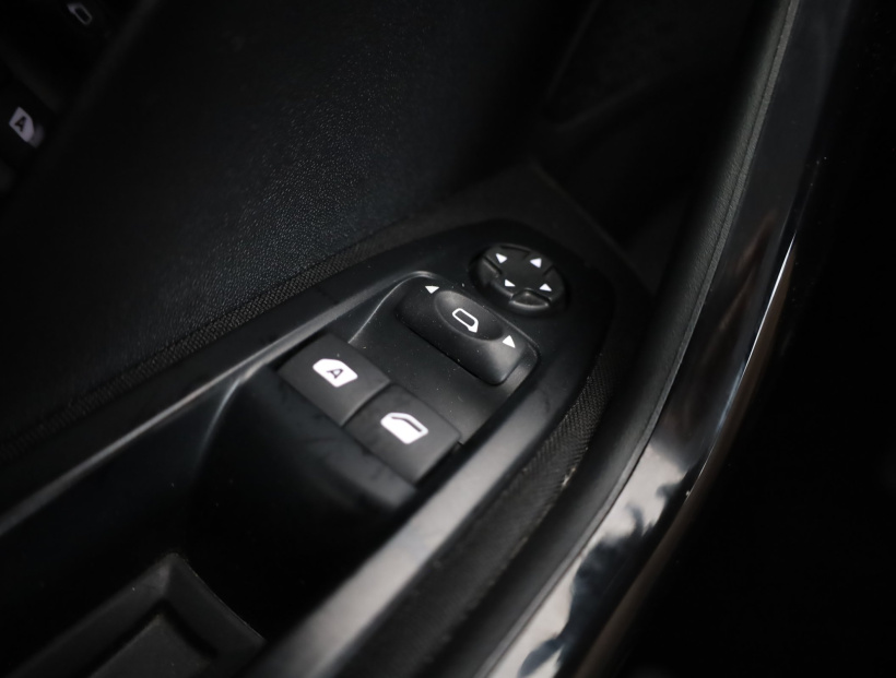 Peugeot 208, 2016