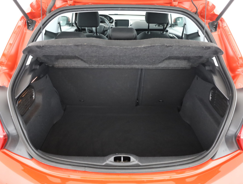 Peugeot 208, 2016