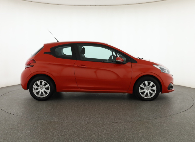 Peugeot 208, 2016