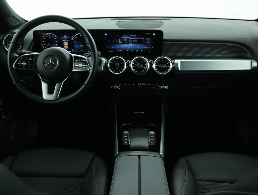 Mercedes-Benz EQB, 2023
