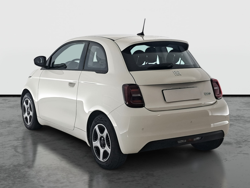 Fiat 500e, 2021