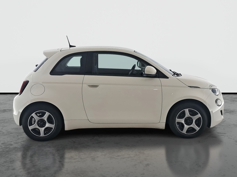 Fiat 500e, 2021