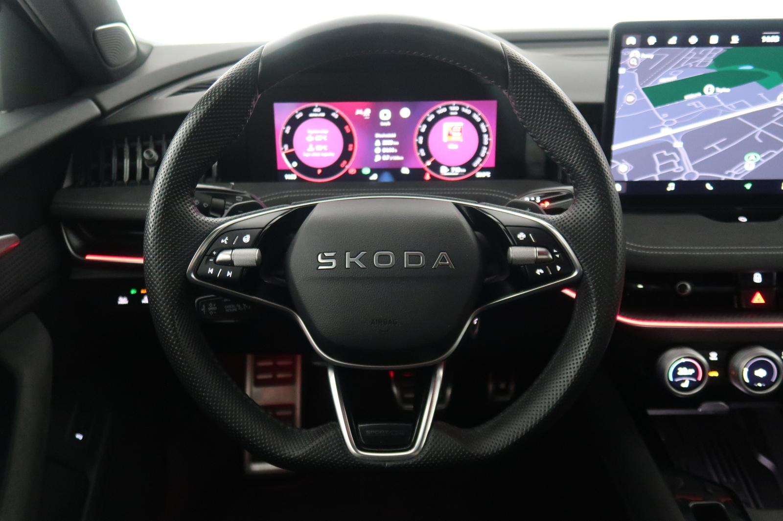 Škoda Superb - 2025