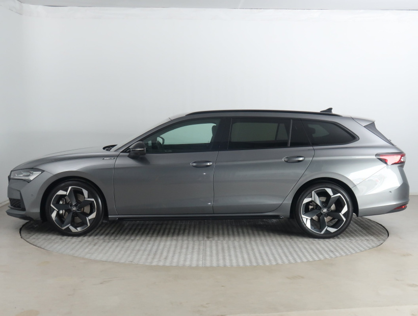 Škoda Superb, 2025