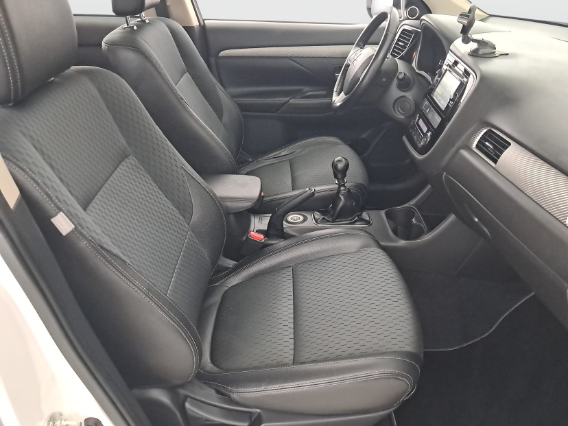 Mitsubishi Outlander, 2016