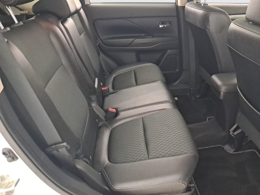 Mitsubishi Outlander, 2016