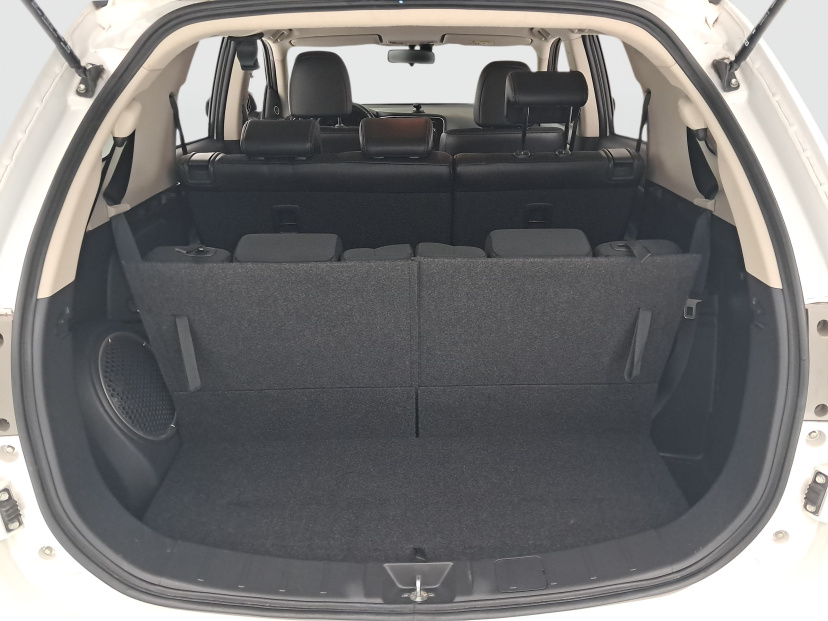 Mitsubishi Outlander, 2016