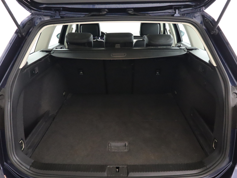 Volkswagen Passat, 2016