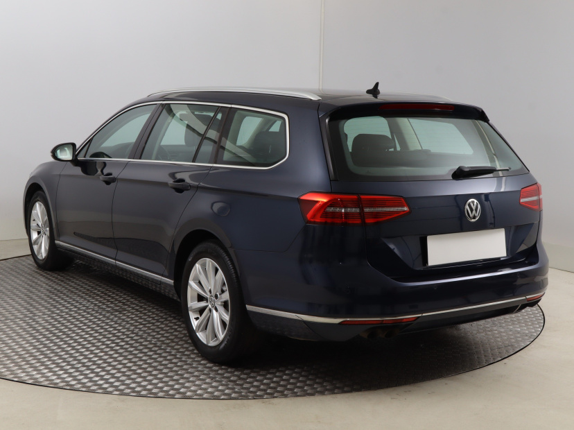 Volkswagen Passat, 2016