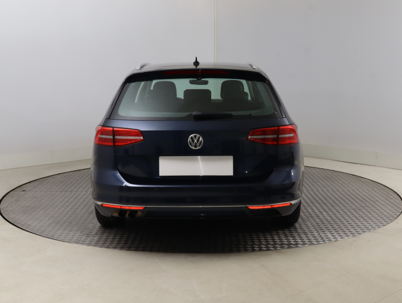 Volkswagen Passat, 2016